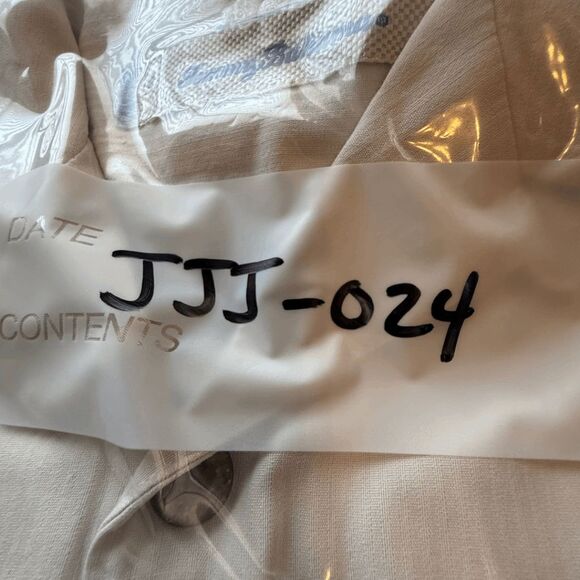 Tommy Bahama Men's Silk Embroidered Short Sleeve Button Up Shirt Beige Sz Small - Picture 8 of 8